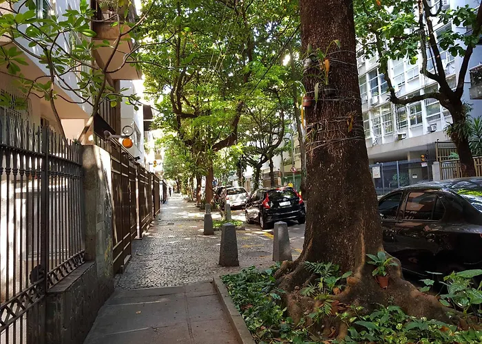 Leblon, Muito Aconchegante Na Jose Linhares - Besthostrio Rio de Janeiro
